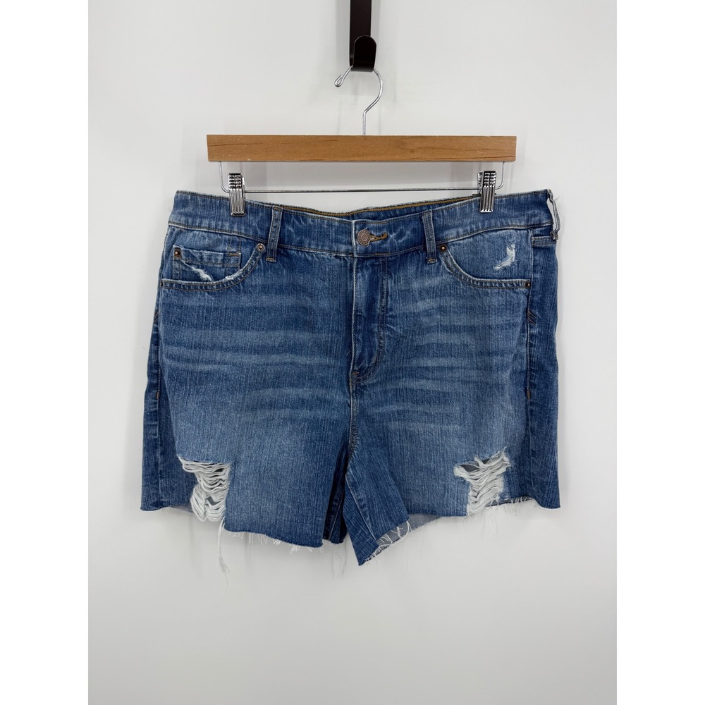 Torrid High-Rise Perfect 5" Short Women 18 Blue Distressed Denim Frayed Hem